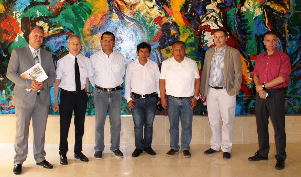 20160615 FOTO Visita Delegación Perú