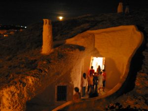 cueva,sala de exposiciones del Rodeo